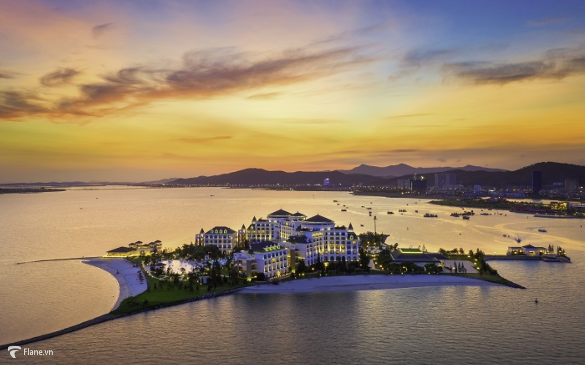 Song Lam Travel